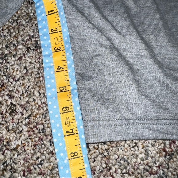 Silkworld Gray shorts with pockets size large - Picture 5 of 6